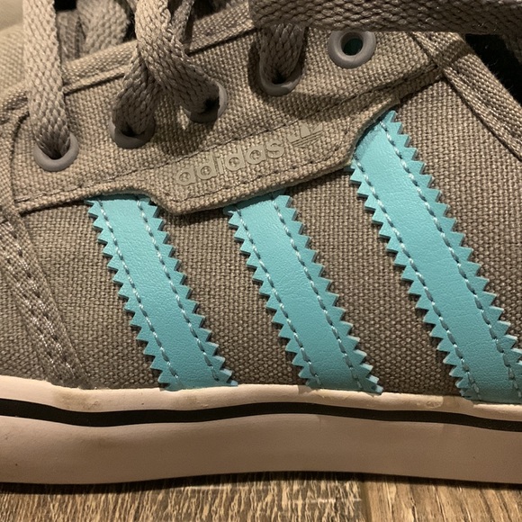 Adidas size Big Kid 5 Seeley J shoes NWT - Picture 5 of 9